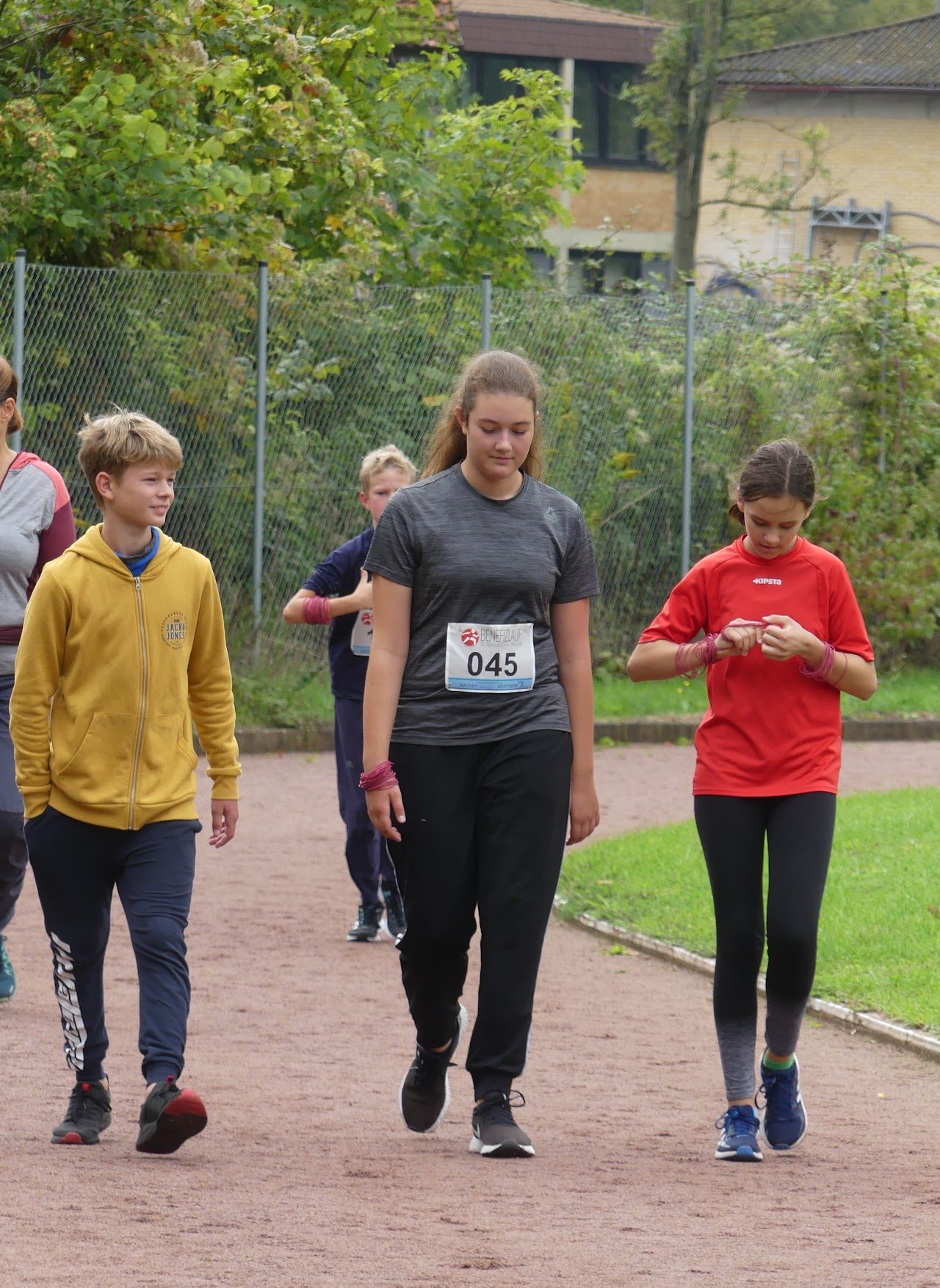 Bild vom 13. Benefizlauf im Jahr 2022. Dies ist das 236. Bild.